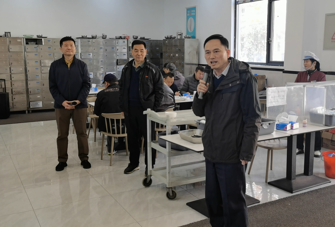 在家领导班子成员向大家送上冬至祝福