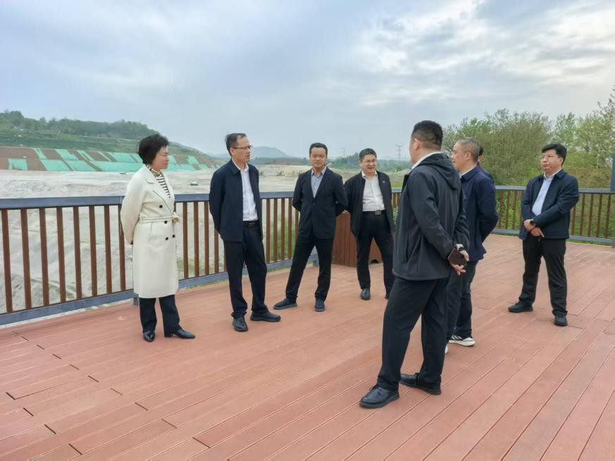 信阳市上天梯非金属矿有限公司调研绿色矿山建设