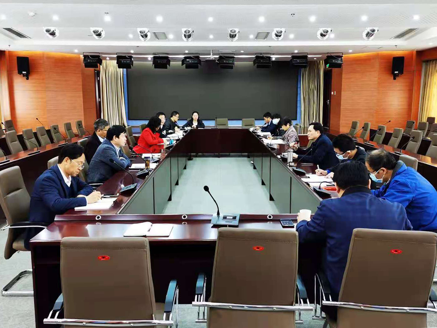 科学技术处党支部和信息标准研究室党支部开展联学联建活动